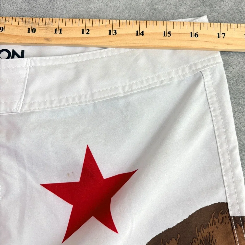 Carbon Mens 34 White Red California Republic Flag Board Shorts Cargo Pocket Surf